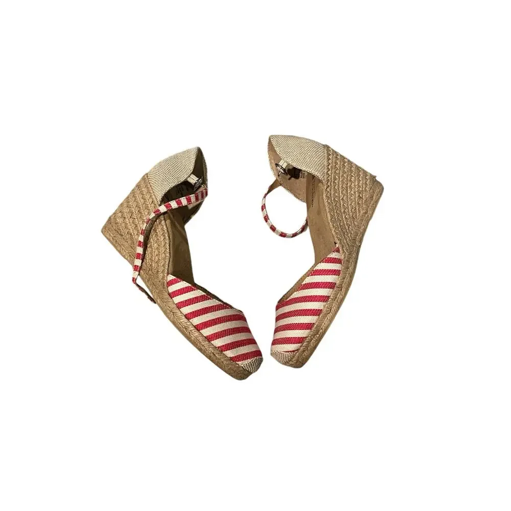 White Mountain red and white espadrilles ankle straps sandals size 8